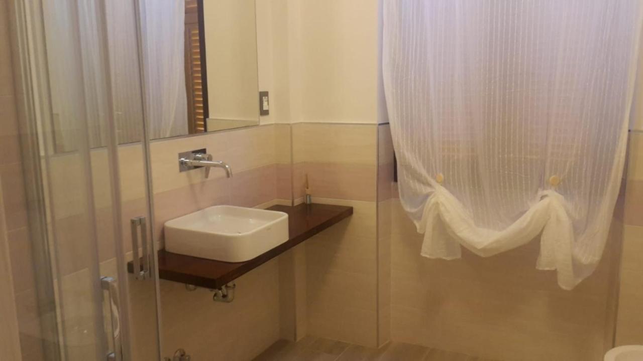 Brezza Marina Bed & Breakfast Marina Di Carrara Dış mekan fotoğraf