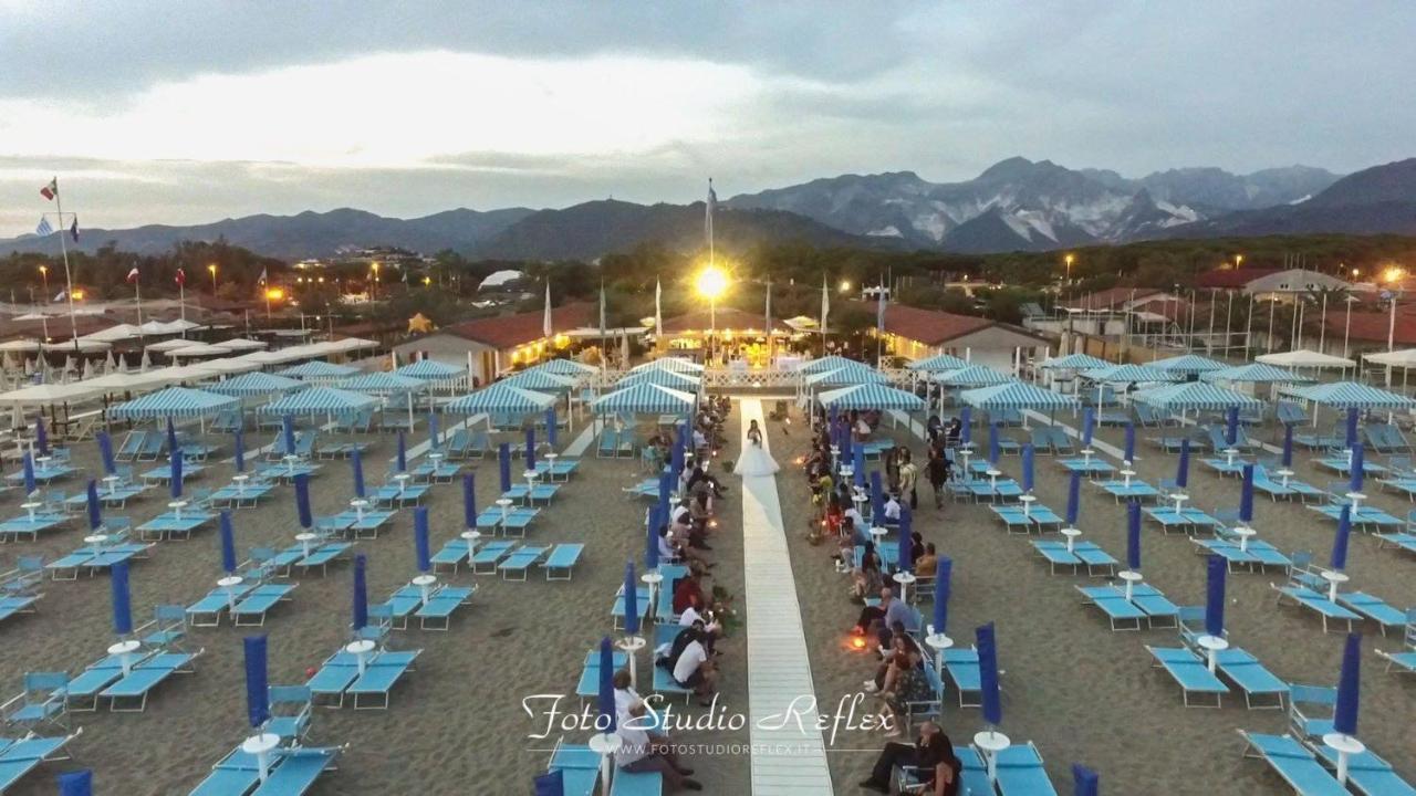 Brezza Marina Bed & Breakfast Marina Di Carrara Dış mekan fotoğraf