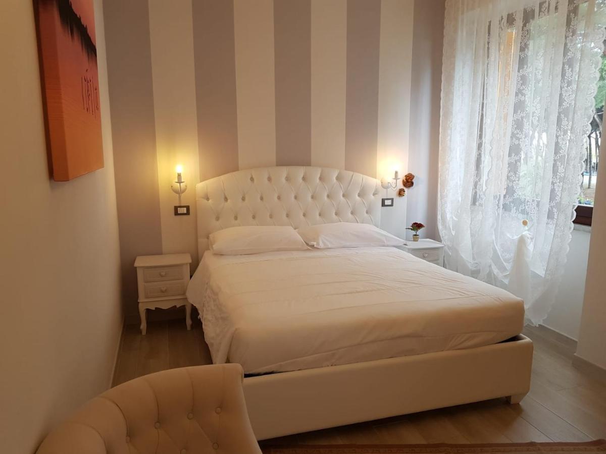 Brezza Marina Bed & Breakfast Marina Di Carrara Dış mekan fotoğraf